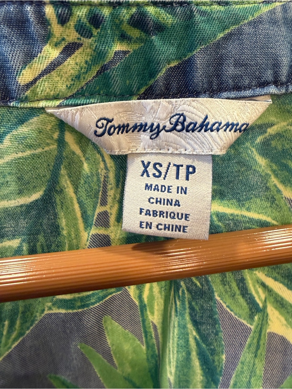 TOMMY BAHAMA Tropical Hibiscus Palm Leaf V-Neck Tencel Shift Dress, XS - Picture 4 of 6